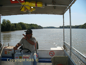 Harry guiding us the Adelaide River Cruise